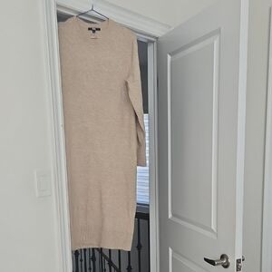 Uniqlo Beige Knit Sweater
